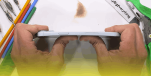 خم شدن راحت بدنه آیفون 15 پرومکس