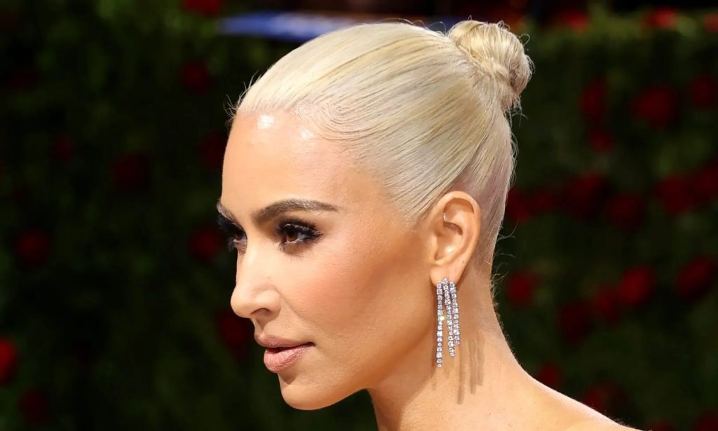 نگاهی به کودکی و نوجوانی کیمبرلی | زندگینامه کیم کارداشیان