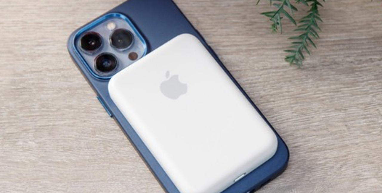 راهنمای خرید بهترین پاور بانک برای آیفون | معرفی ۷ مدل قدرتمند و خوش‌قیمت